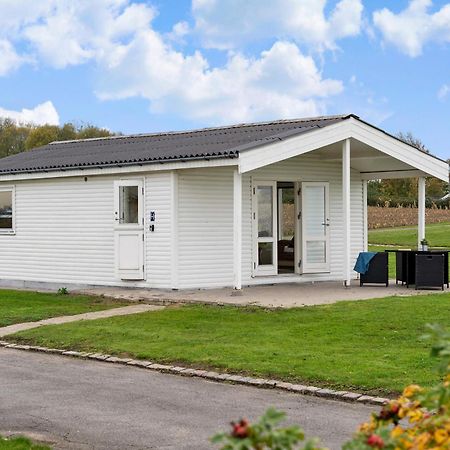 Immaculate 2-Bed House At The Beach 12H Brenderup Buitenkant foto
